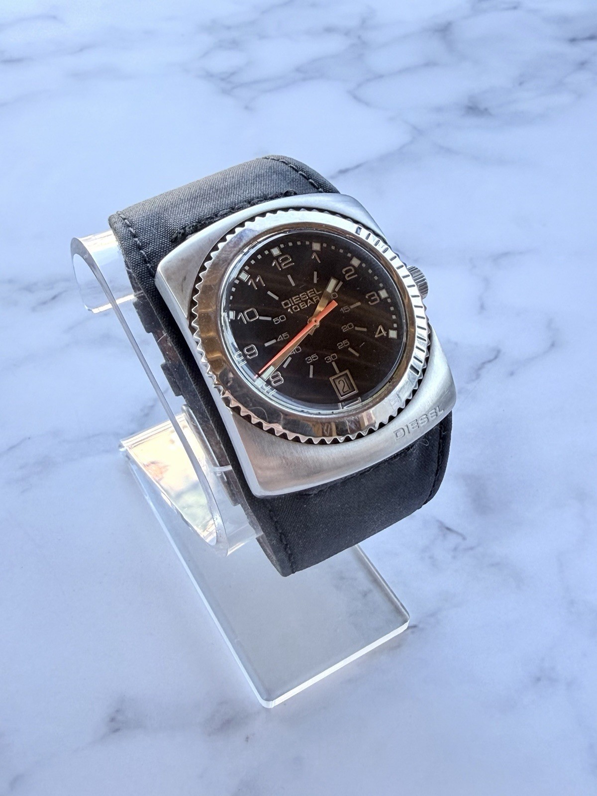 Diesel DZ2048 Men’s Watch Vintage Y2K Oversized Black Dial Quartz Wristwatch