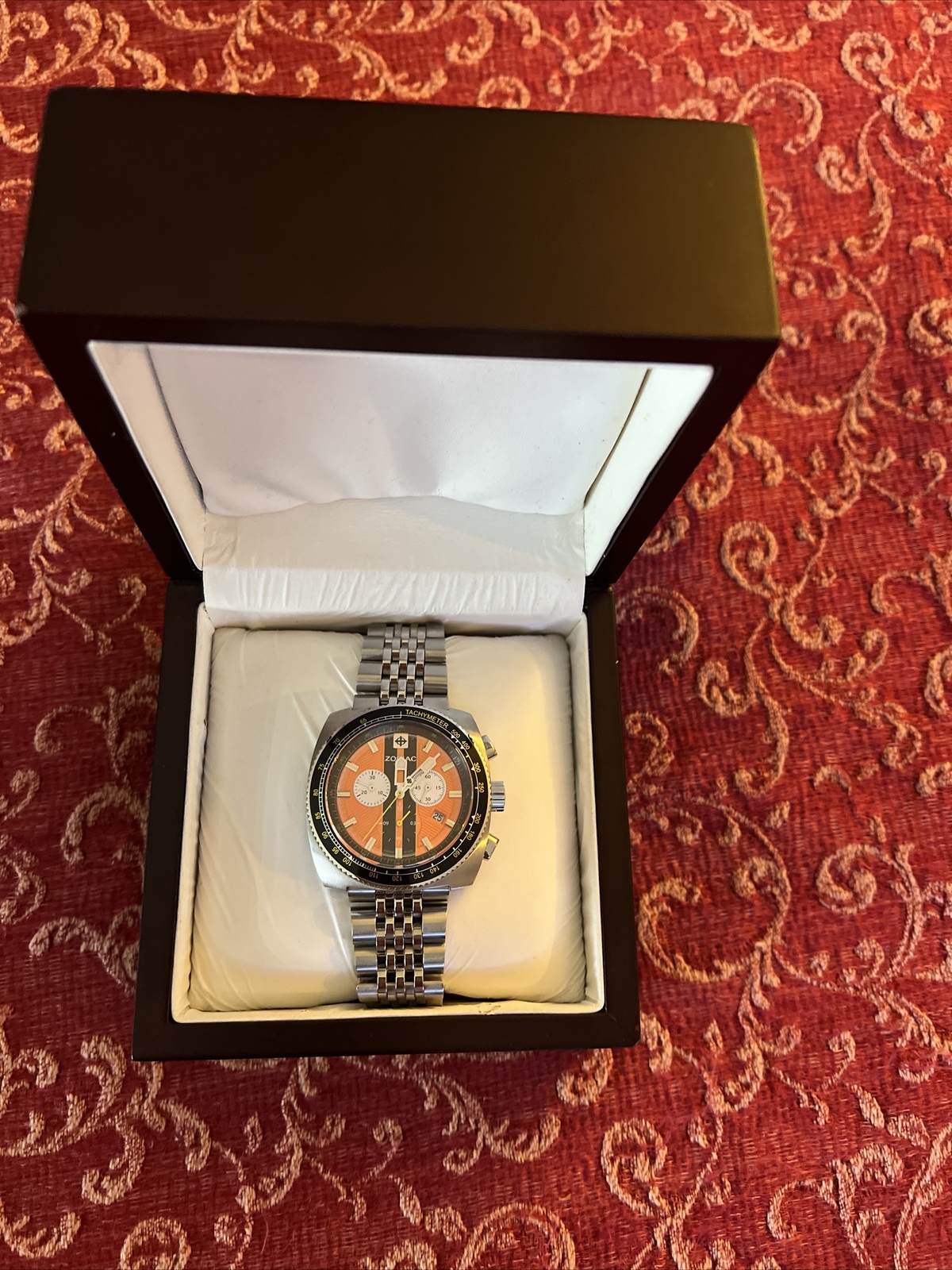 ZODIAC SHELBY CORONOGRAPH V8 ORANGE SWISS WATCH with BOX 🤩 MINTY!