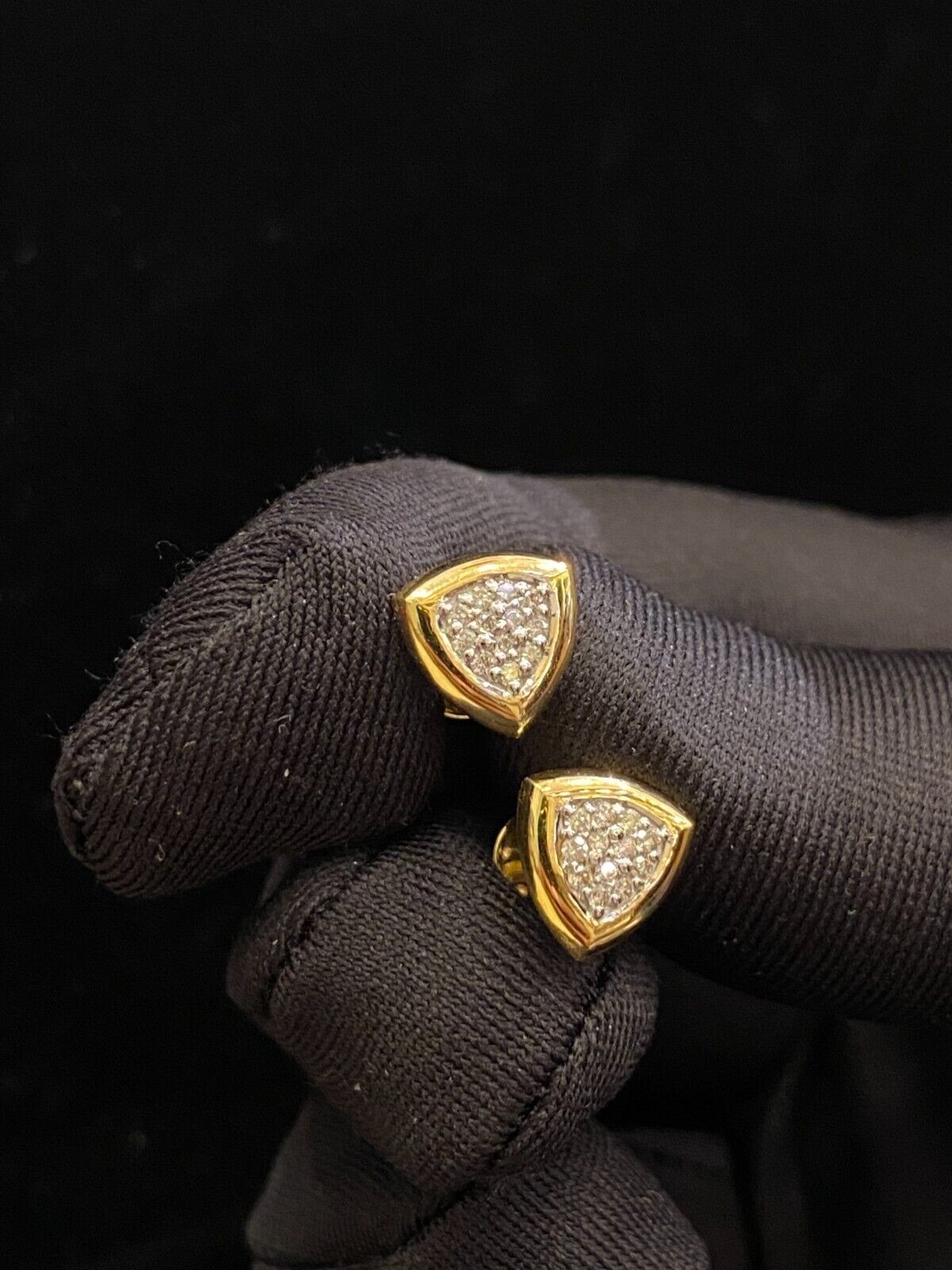 0.27 Cts Round Brilliant Cut Natural Diamonds Stud Earrings In 585 Fine 14K Gold
