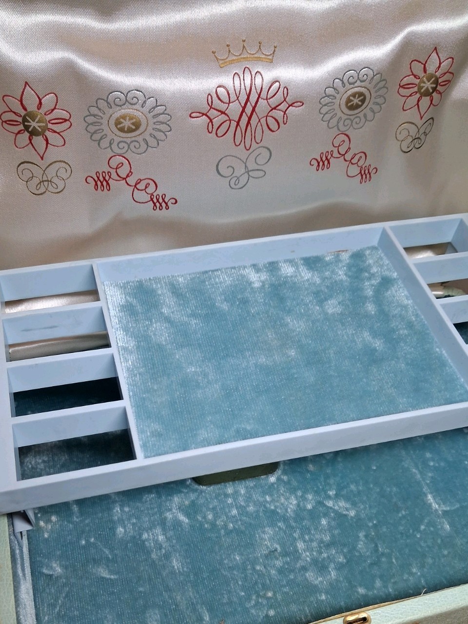 Vintage Farrington Jewelry Box Seafoam Green Hinged Velvet Lined Music Box N/A