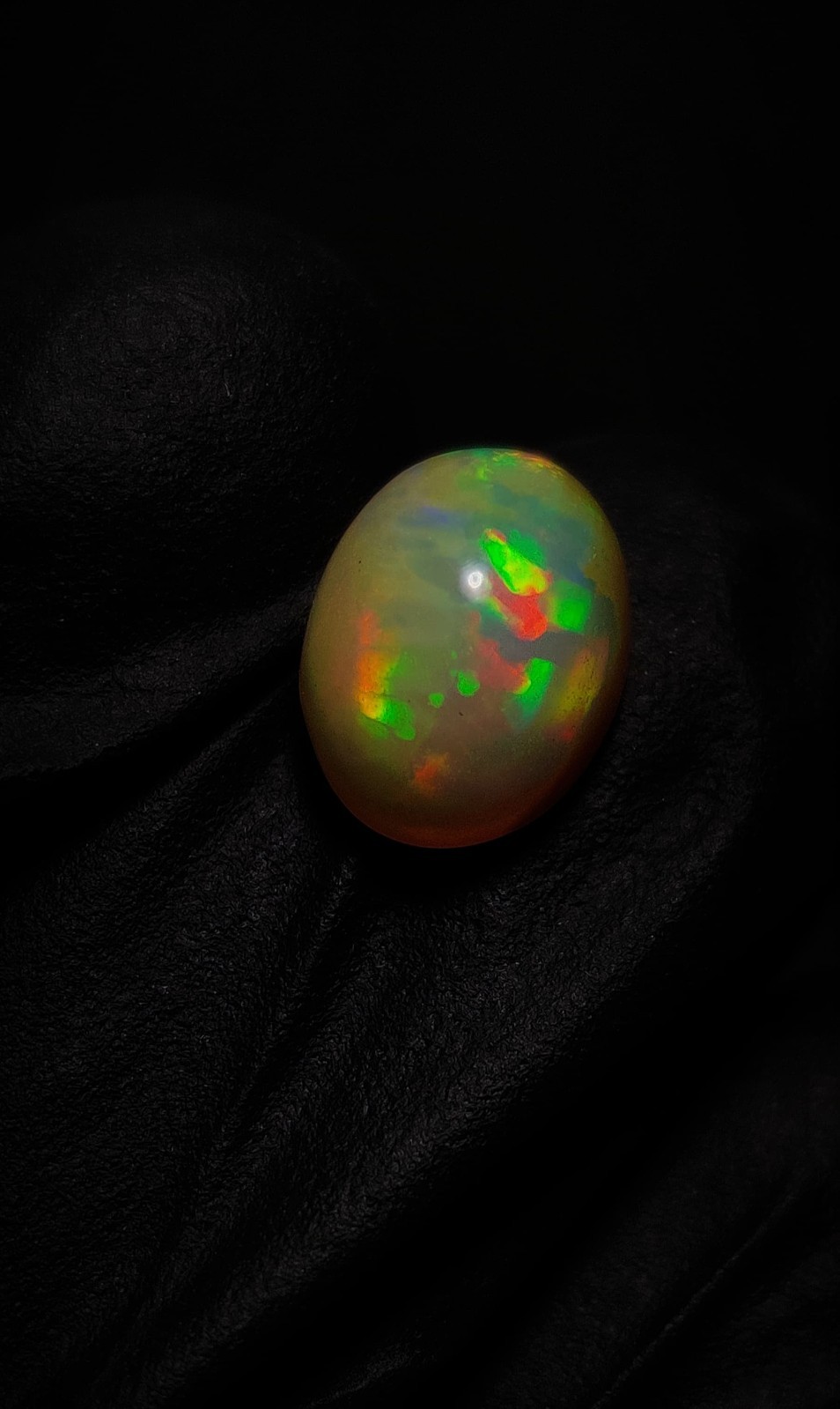 2.80 Ct Natural Ethiopian Welo Opal Cabochon – Jewelry Grade Multi Fire oval Cut