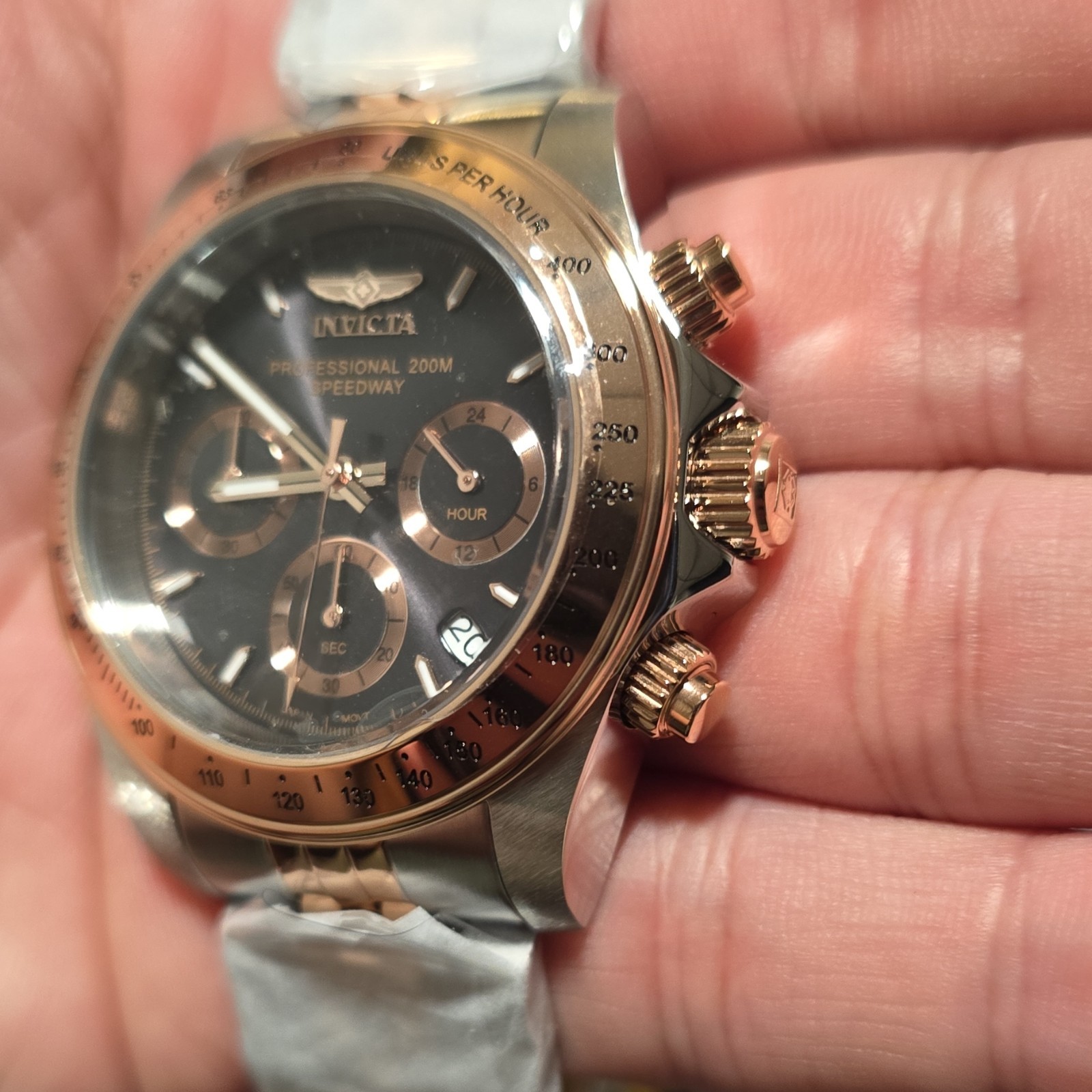 Invicta Speedway Quartz Chronograph 200m Two-Tone Black Dial Tachymeter w/ Box