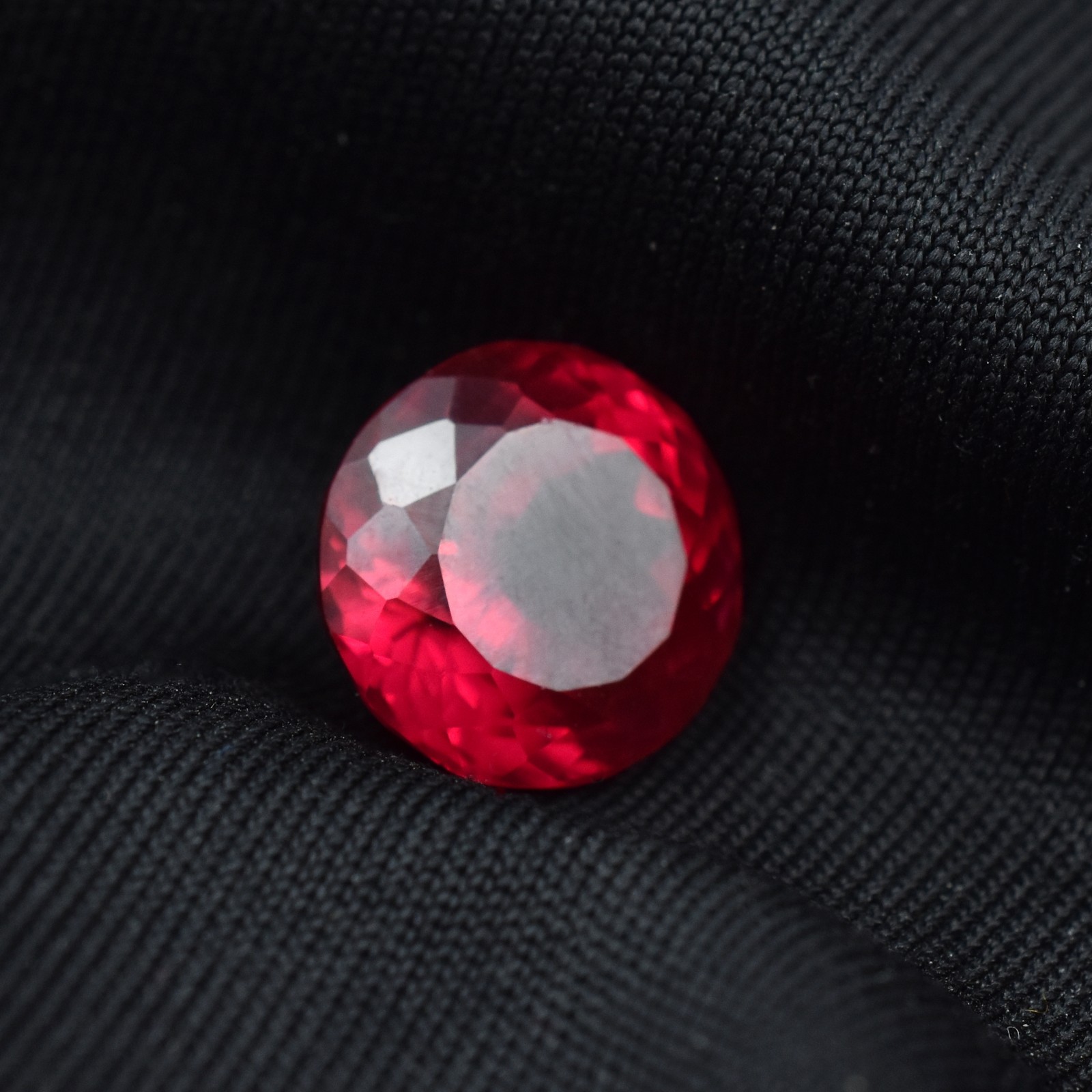Natural Red Ruby 6.15 Carat Round Cut CERTIFIED Loose Gemstone For Her