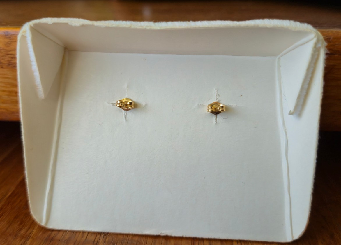 Black Hills Gold Post Earrings 10K Landstrom’s Roses, Colored Leaves in Orig Box