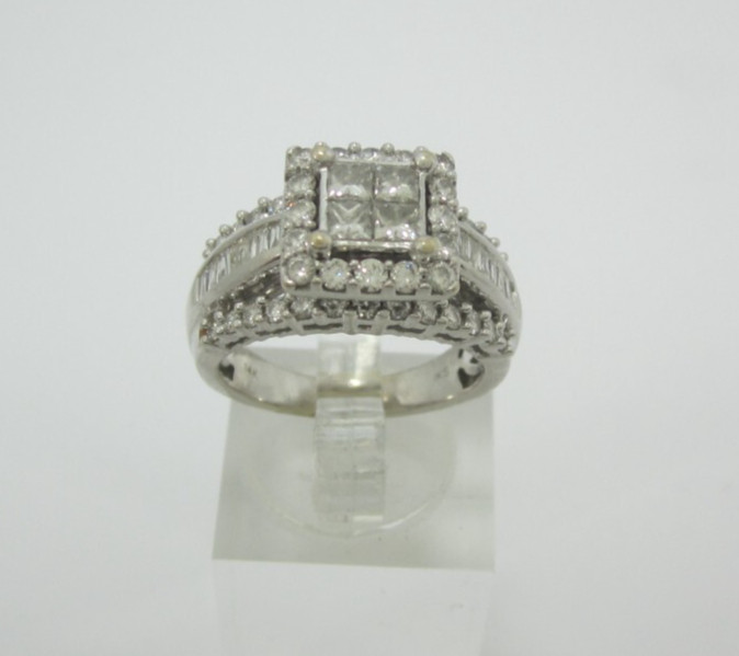 ESTATE 14K WG DIAMOND HALO CLUSTER RING (SZ 7) 1.89CT. G-H APPRAISAL $4,157.00