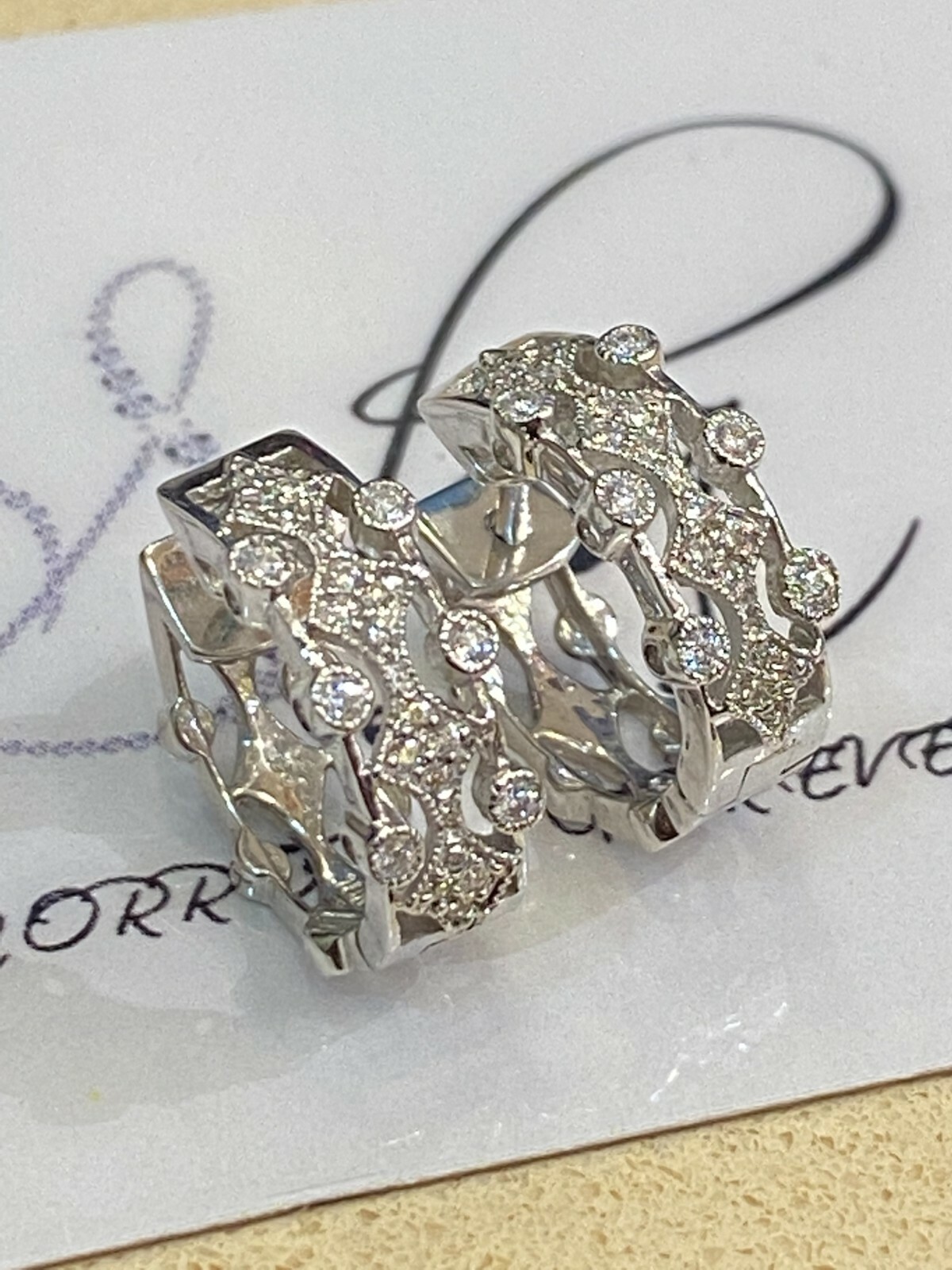 Pave 0.45 Cts Round Brilliant Cut Natural Diamonds Hoop Earrings In 750 18K Gold