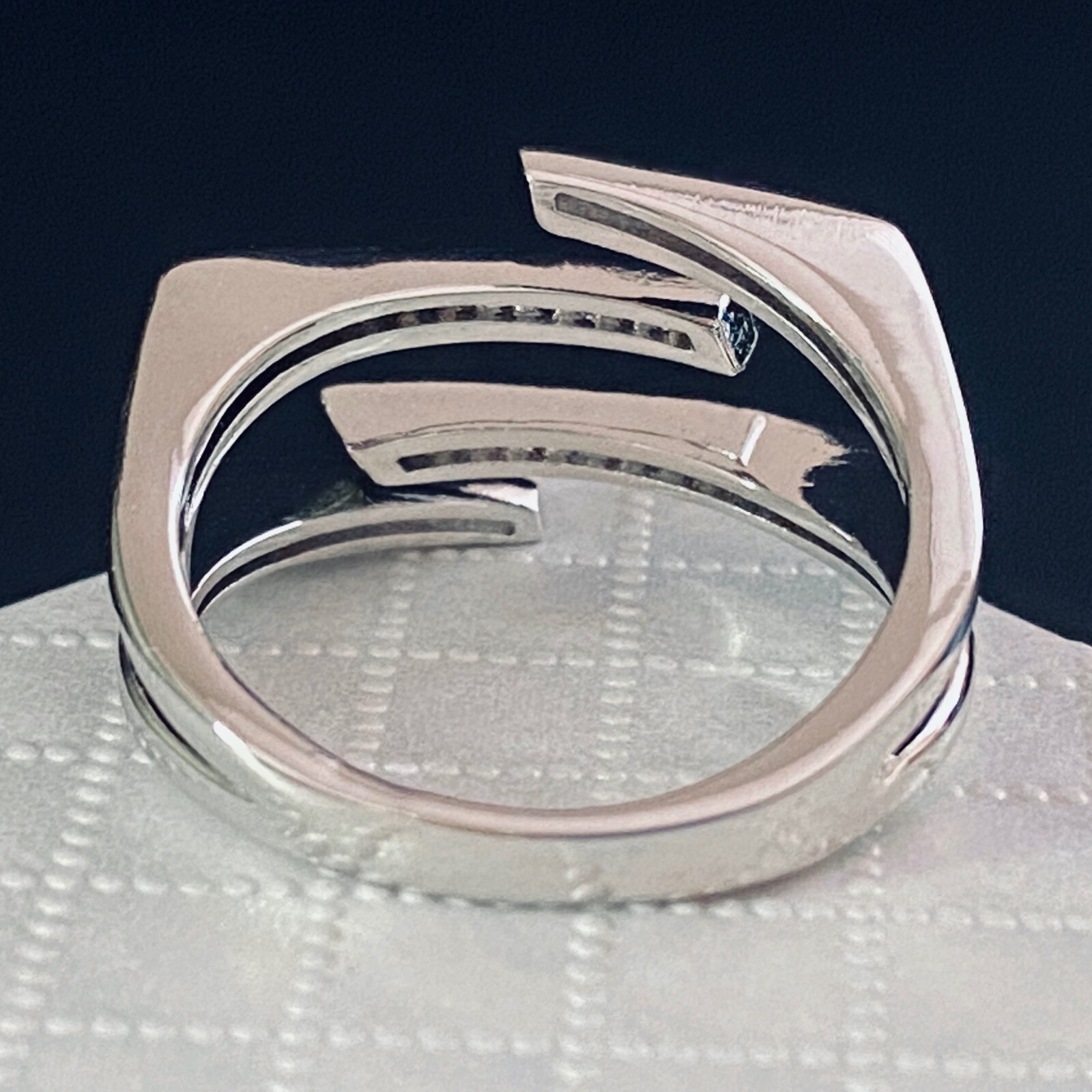 18k White Gold Plated Square Ring made w Swarovski Crystal Stone Designer Style