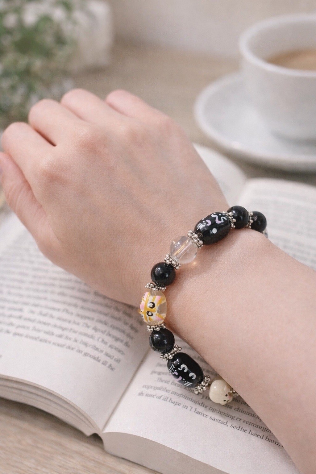 Cat Bracelets Cat Mom Cat Lady Glass Beaded Stretch Bracelet Black and White