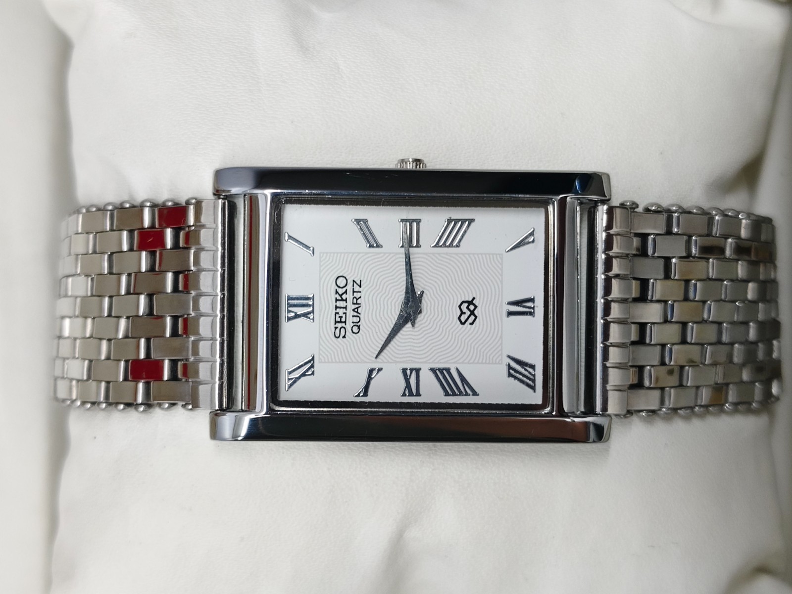 Vintage Refurbished Seiko Slim Tank White Quartz Japan Men s Wrist Watch