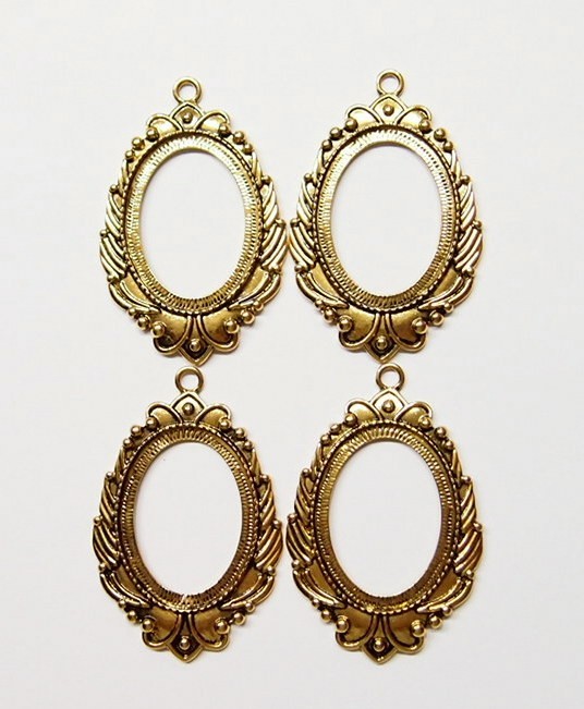 4 of 40x30mm Antique Gold Victorian Deco Beaded Laurel Wreath Pendant Settings