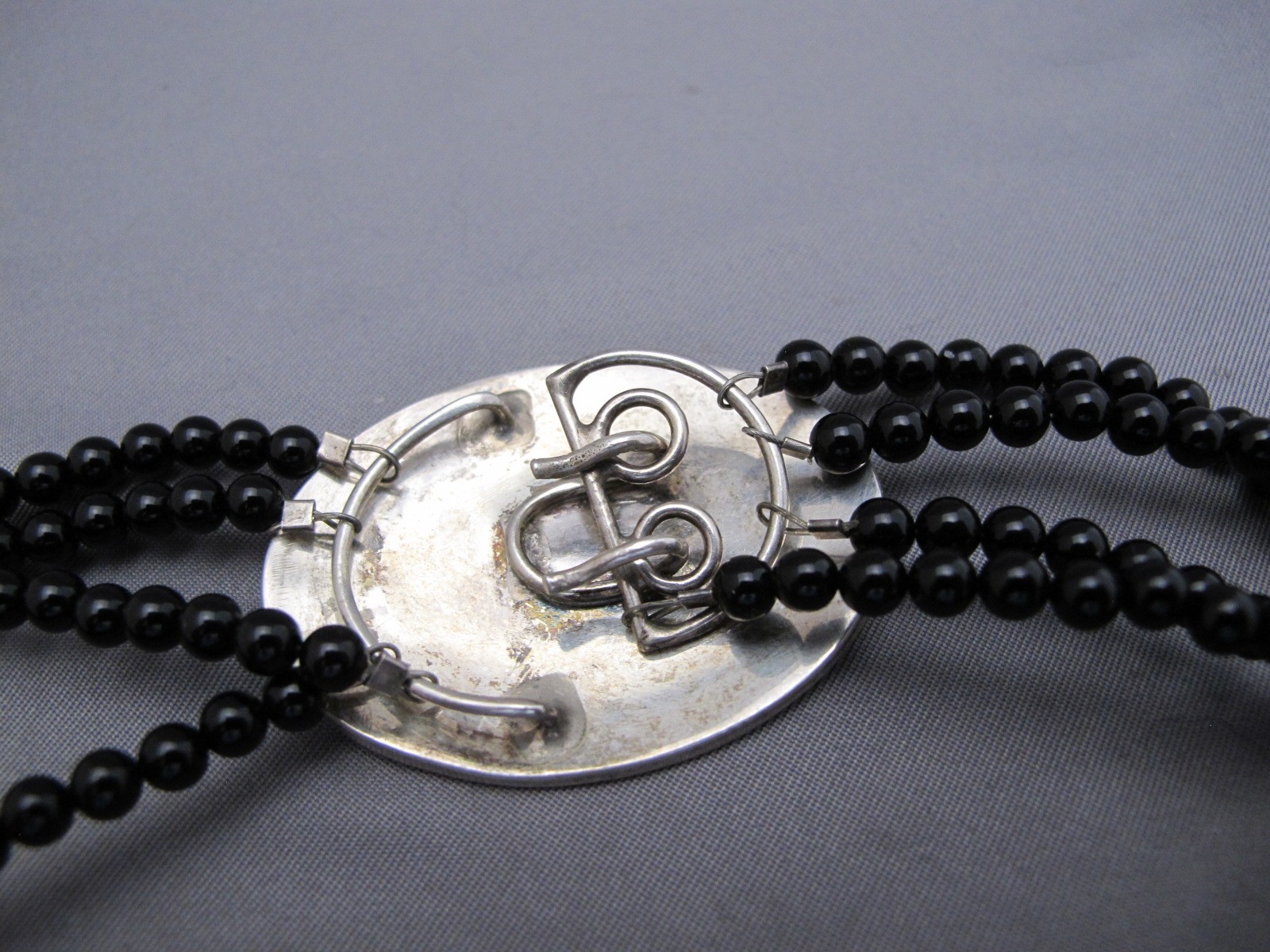 Vintage STUDIO MODERNIST Sterling PEARL & BLACK BEAD NECKLACE-16 In-Signed ELYSE
