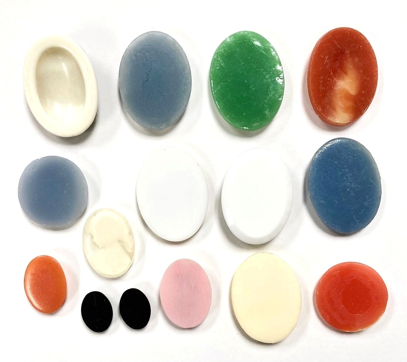 15 Vintage Acrylic Cameos (Hong Kong, Japan, West German) DIY Jewelry Making C81