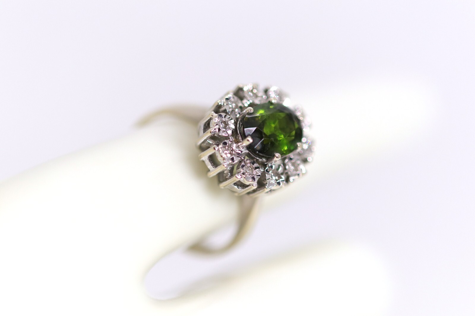 Ladies entourage white gold ring green tourmaline + diamonds, size 55-56