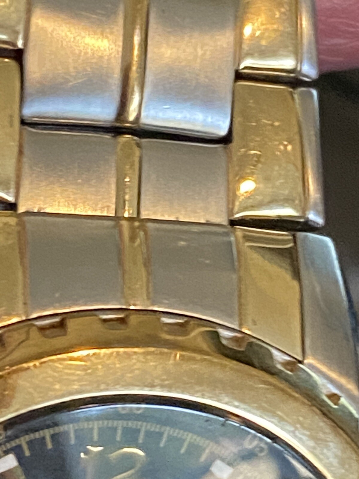 Men’s Relic Watch, Large Chronograph STYLE ZR15490 Water resistant 165 ft w/tin