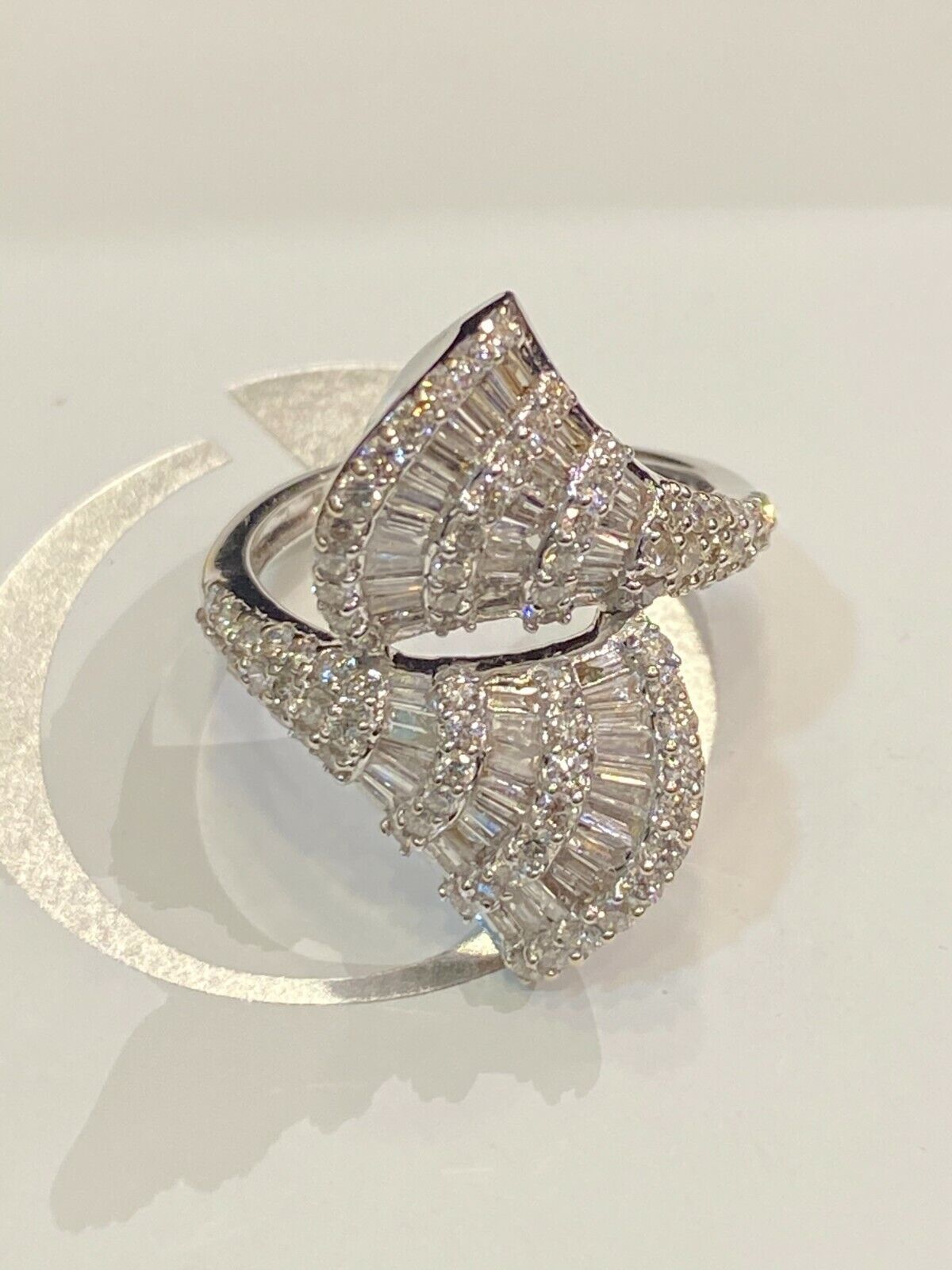 Pave 1.67 Cts Round Baguette Cut Diamonds Engagement Ring In 585 Solid 14K Gold