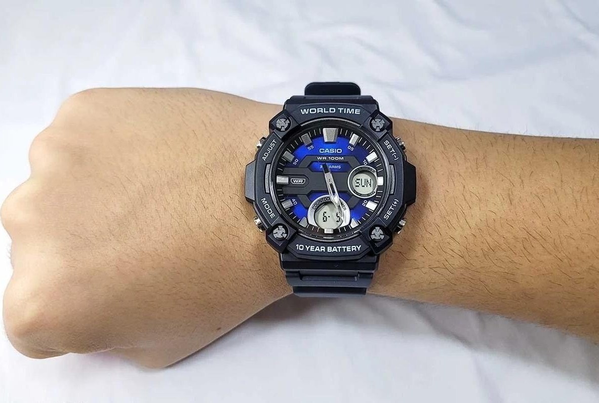 Casio AEQ120W-2AV, Digital/Analog, 3 Alarms, 10 Year Battery, Resin, World Time