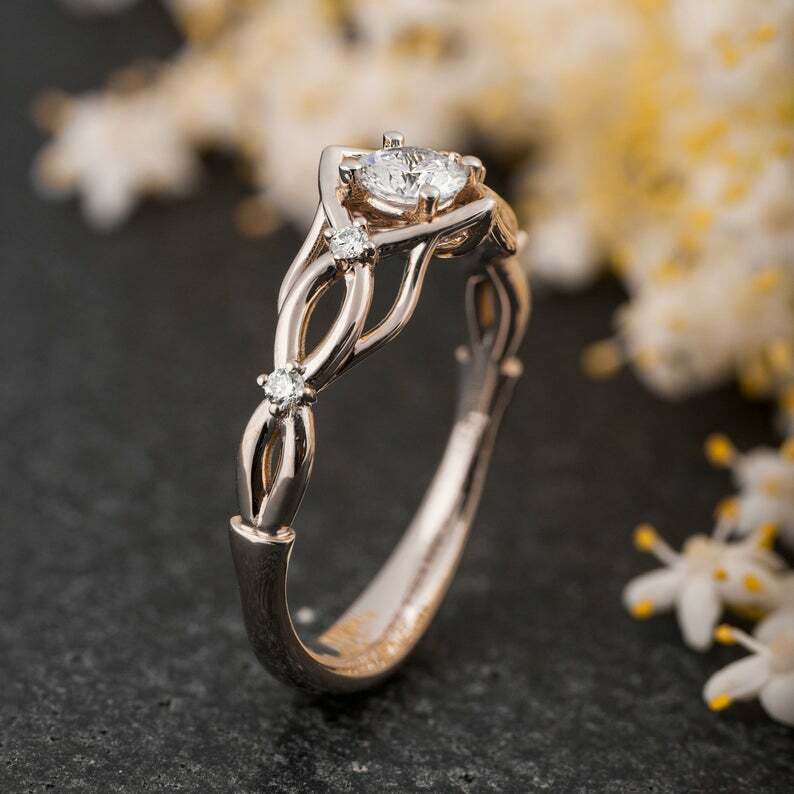 Split Open Band Solitaire Accent Ring 1ct Round Cut Moissanite White Gold Plated