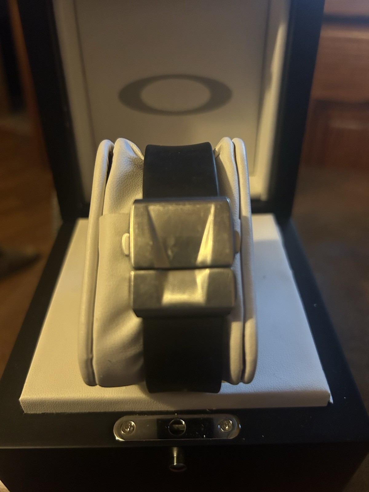 Oakley 12 Gauge Quartz Wristwatch Blue Dial Silver Steel 45mm Black Strap Box