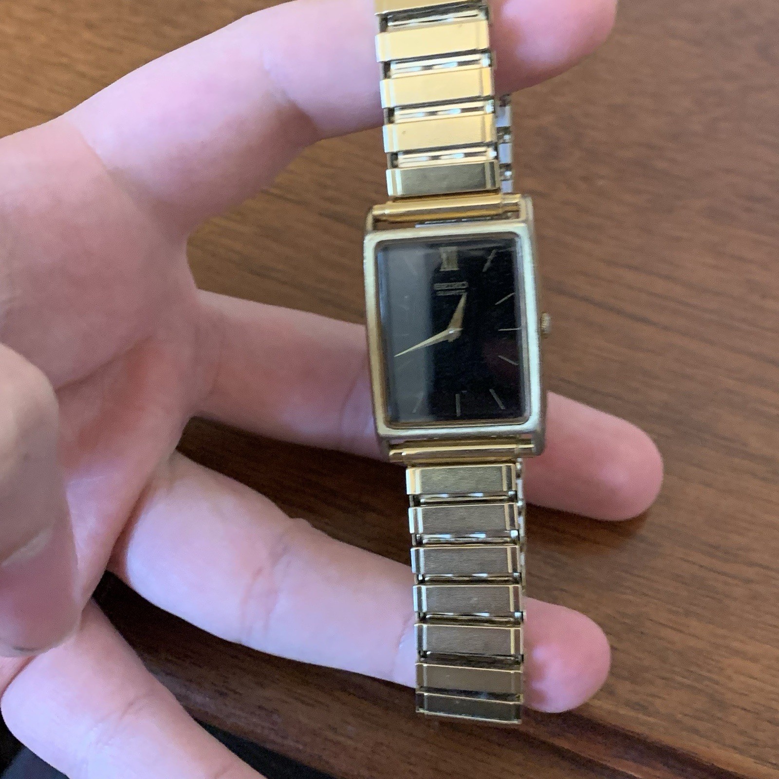 Seiko Tank Vintage Men’s Dress Watch w/ Stretch Band 7430-5560 (FOR PARTS ONLY)
