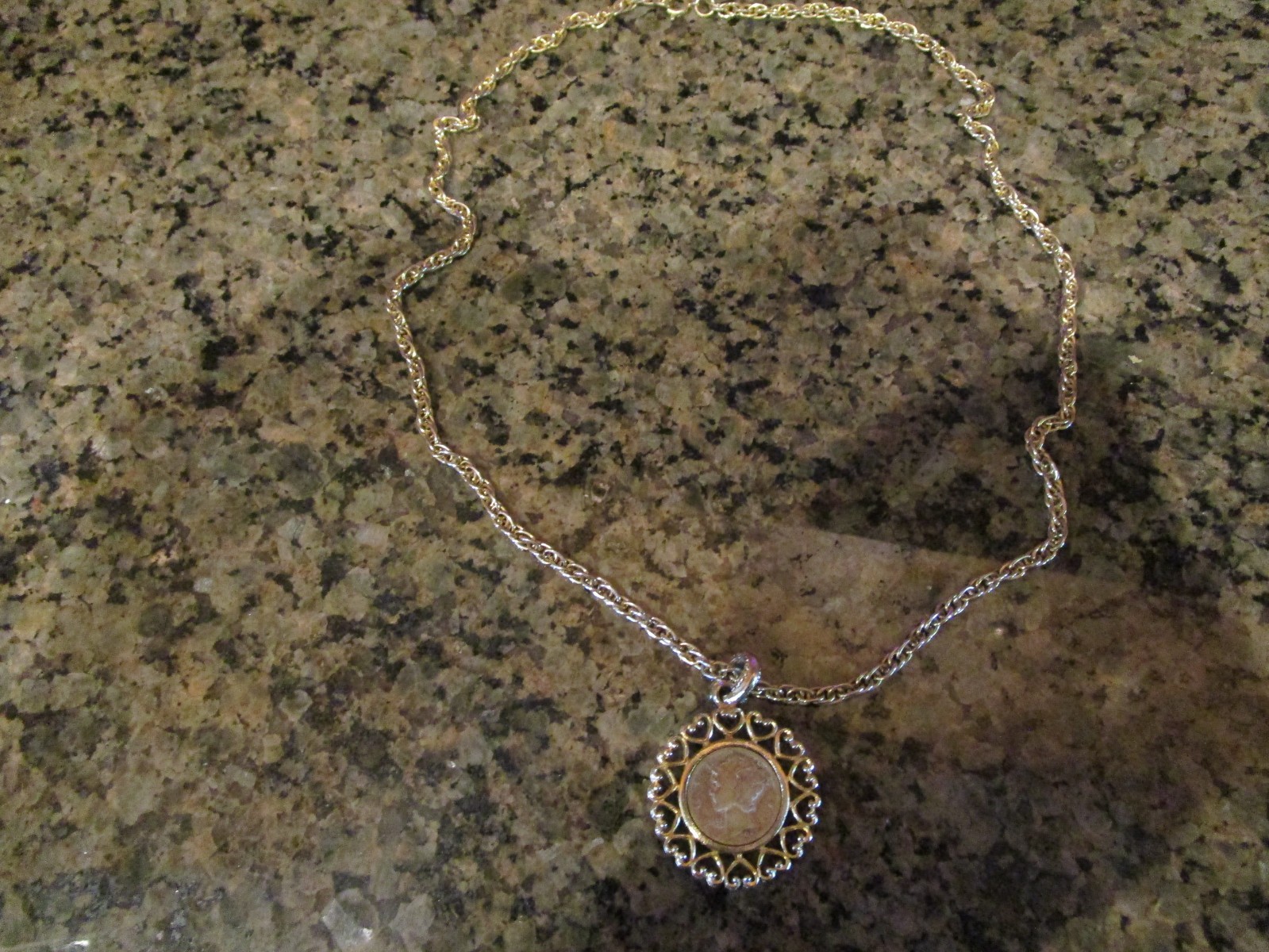GRANNYS VINTAGE NECKLACE 1941 LIBERTY HEAD / MERCURY DIME STAMPED WLP GOLD TONE