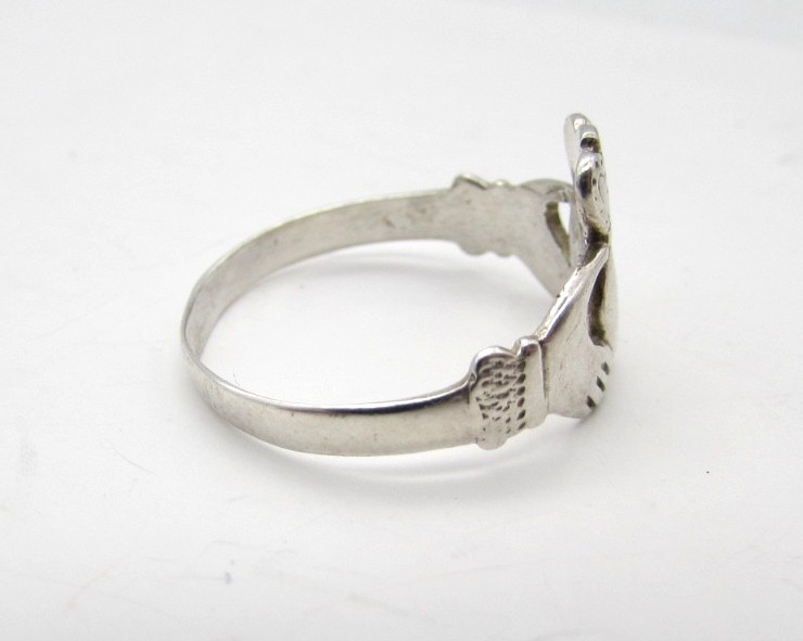 Vintage Claddagh Ring Sterling Silver Made in Ireland Fully Hallmarked Sz 8
