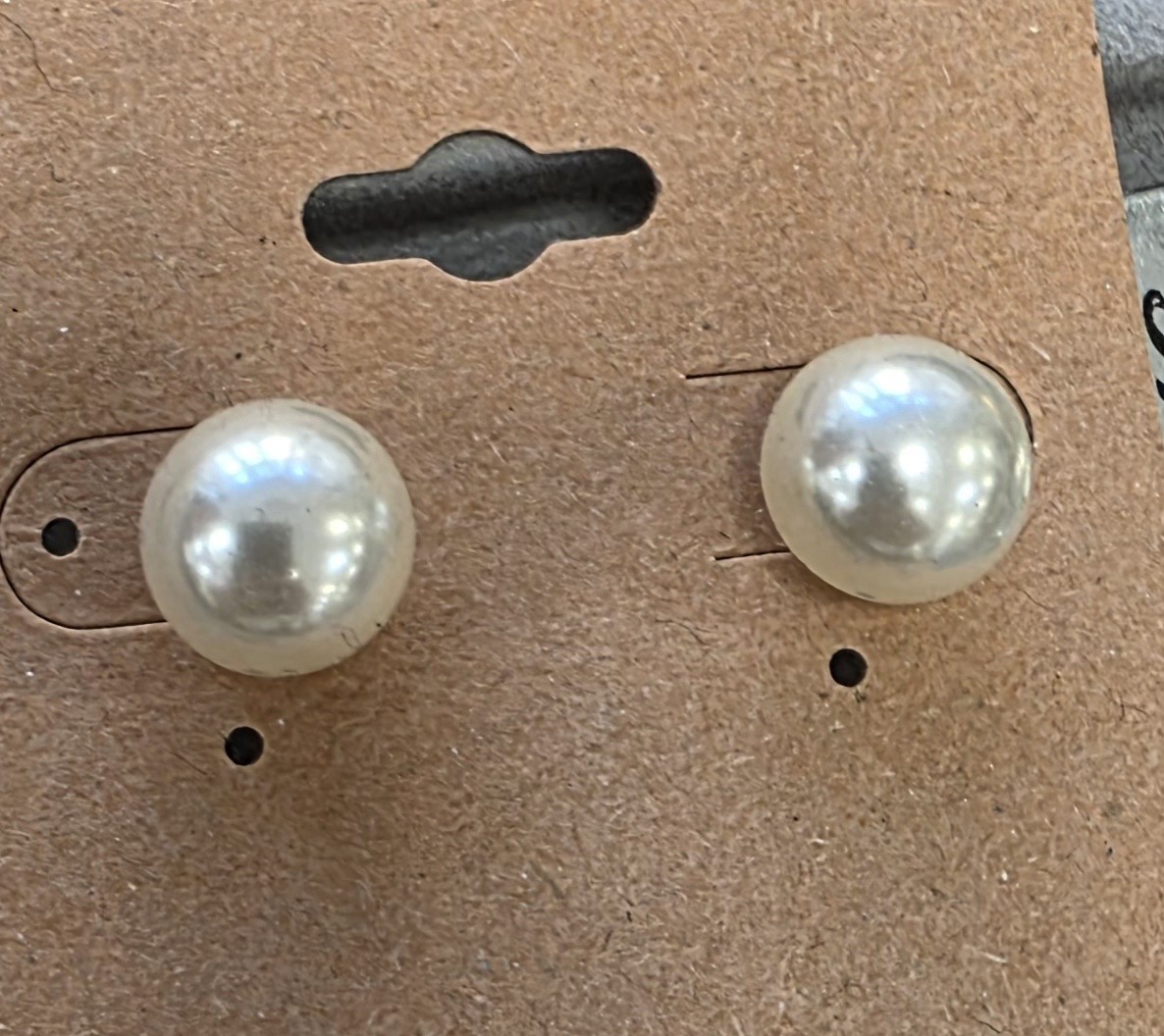 Off White Pearl Stud Earrings Set Medium Size Tops Women/girls