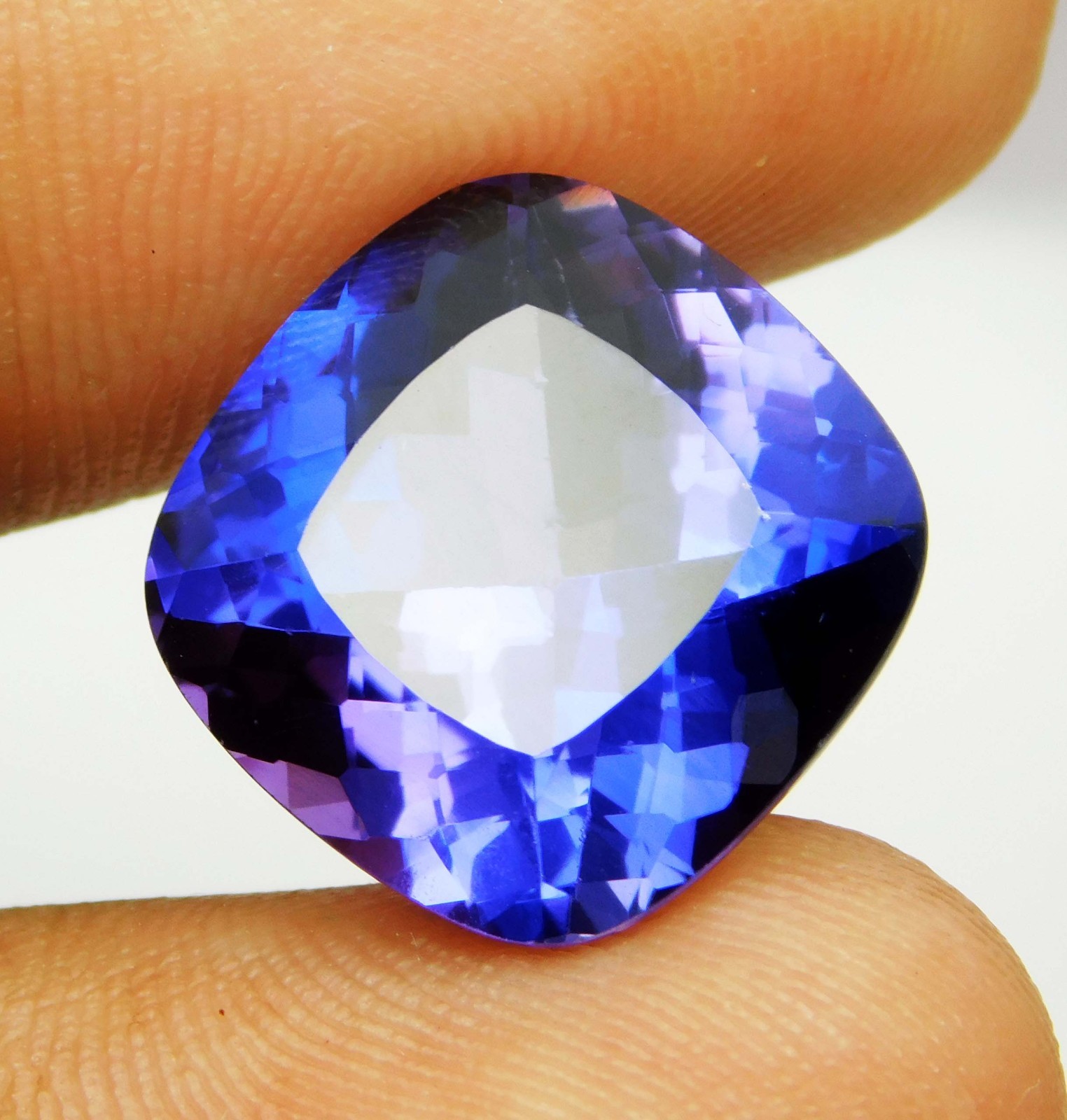 Natural Purple Blue Tanzanite 12.55 Ct AAA Cushion Cut Certified Faceted Gems