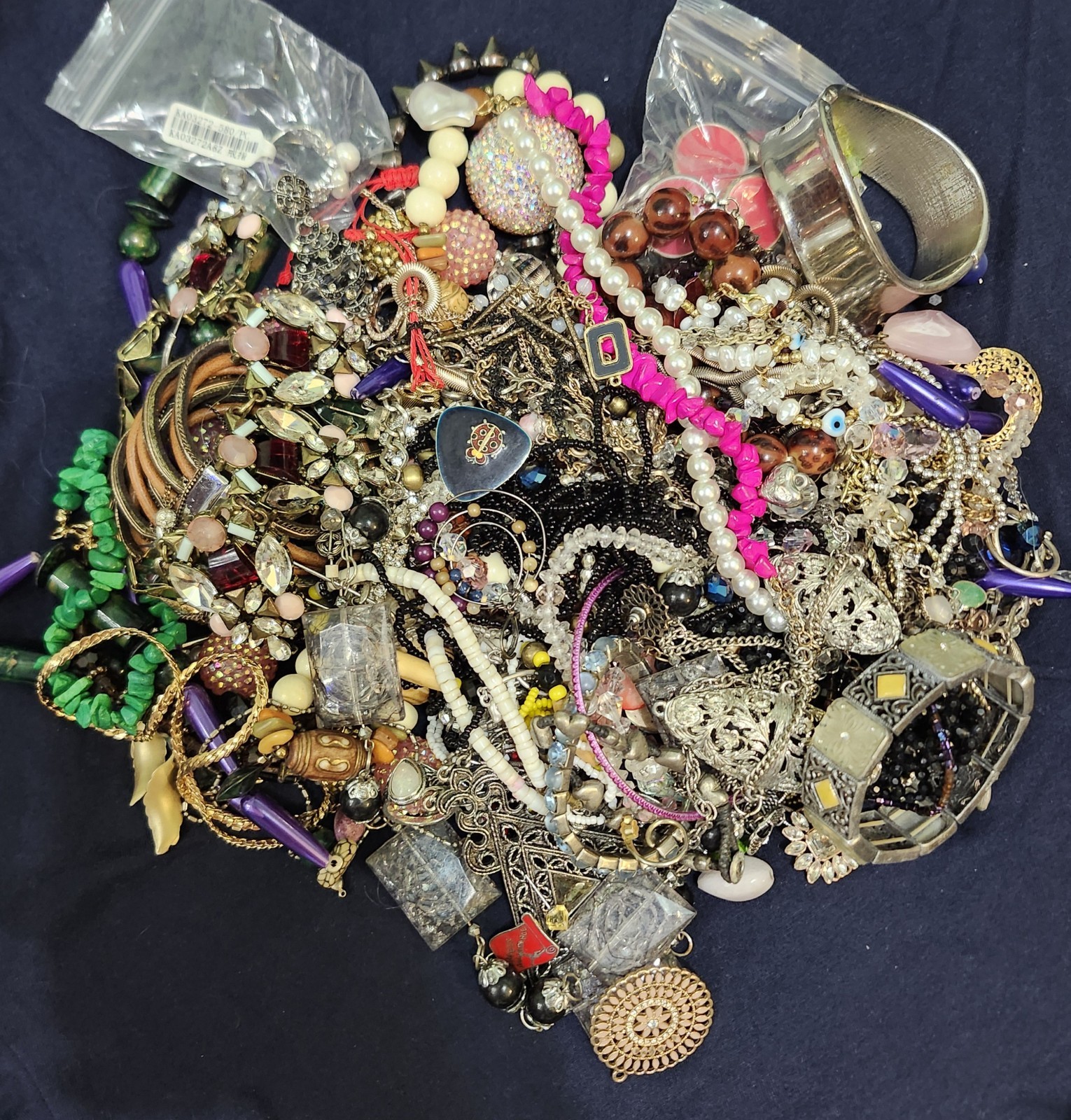 3.2 lbs Bulk Craft Jewelry Lot Assorted Repair Wearable Necklaces Bracelets Bead