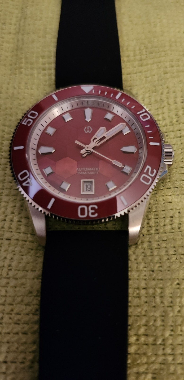 Wishdoit Triton Prism Coral Red Dial Automatic Sapphire Crystal 40mm Watch
