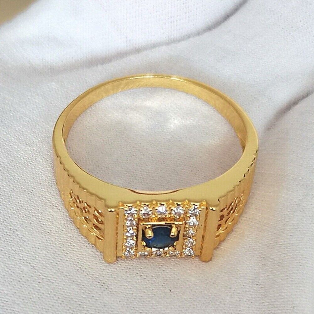 0.89Ct Natural Blue Sapphire & Diamond Men’s Engagement Ring in 14K Yellow Gold