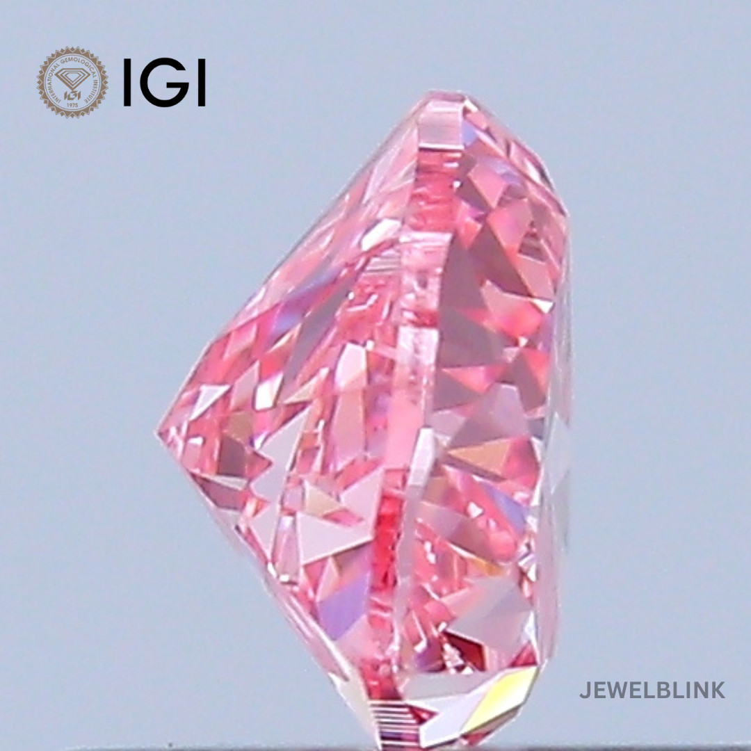 IGI Certified 0.46 Carat Fancy Vivid Pink VS1 Heart Cut CVD Lab Grown Diamond