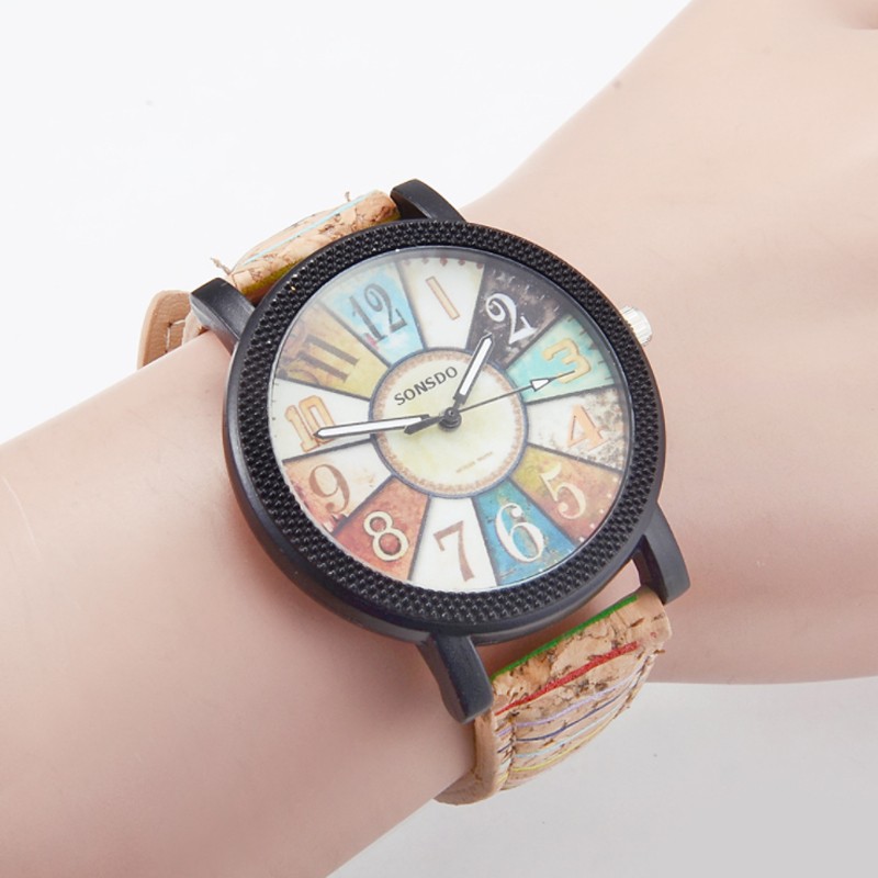 Women’s Vintage Leather Quartz Watch – Casual Retro Wristwatch Gift – Classic Ro