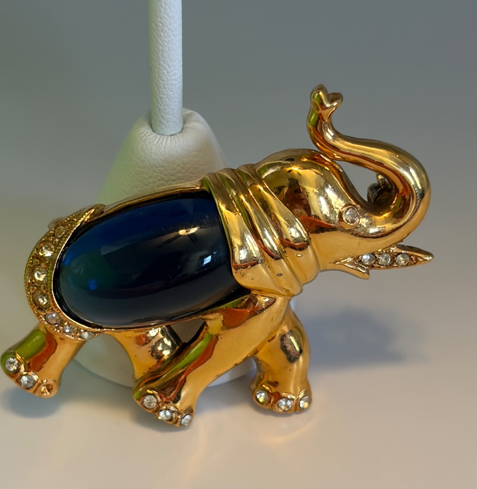 Signed Boucher Elephant Jelly Belly Brooch Blue W Clear Rhinestones Figural RARE