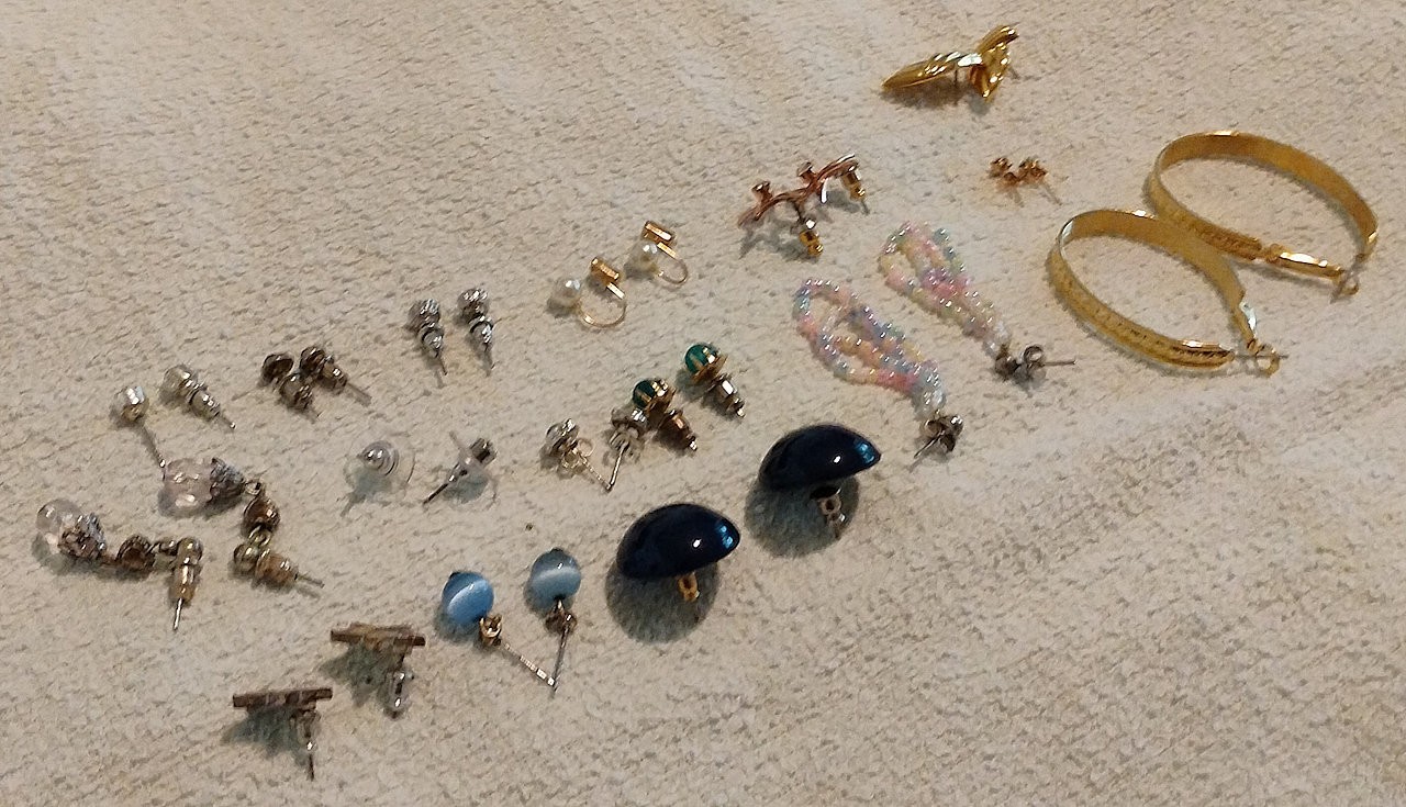 Lot of 16 Pairs of Vintage Stud & Hook Earrings – Estate, Family, Etc. READ!
