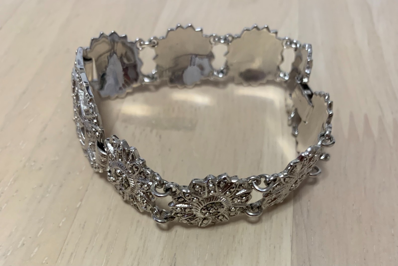 Sterling Silver Link Tennis Bracelet 29 Grams 7.5″ Starburst Design