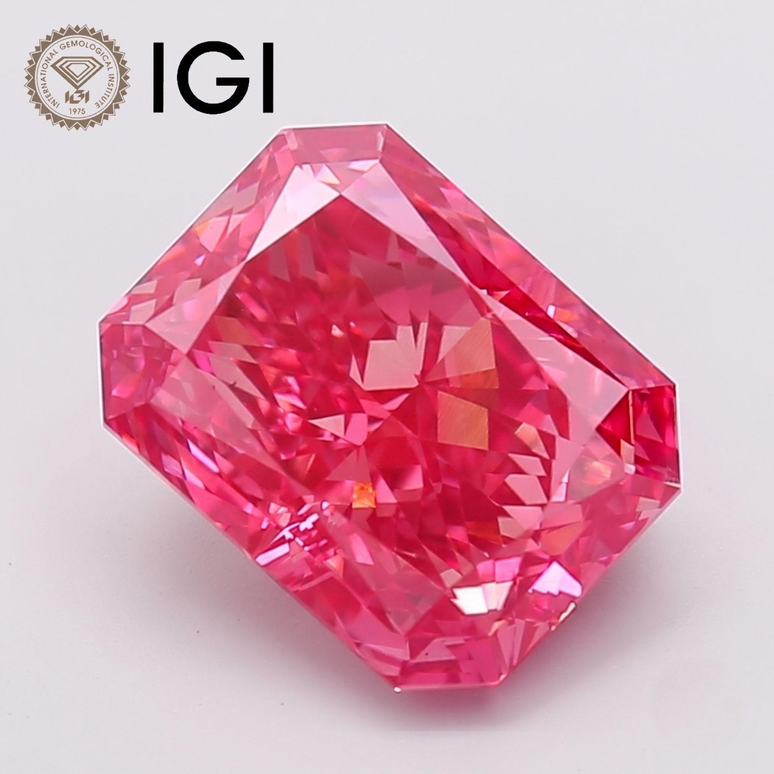Radiant Lab Grown Diamond 2.52CT Fancy Vivid Pink VS2 IGI Loose