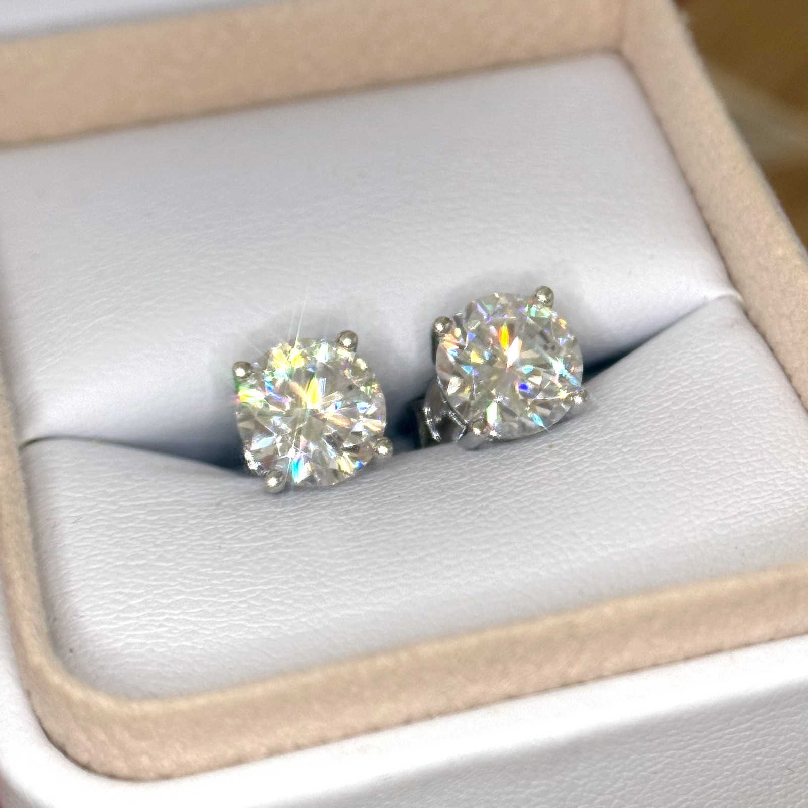 Certified D Color VVS1 Moissanite Solitaire Stud Earrings Screwback