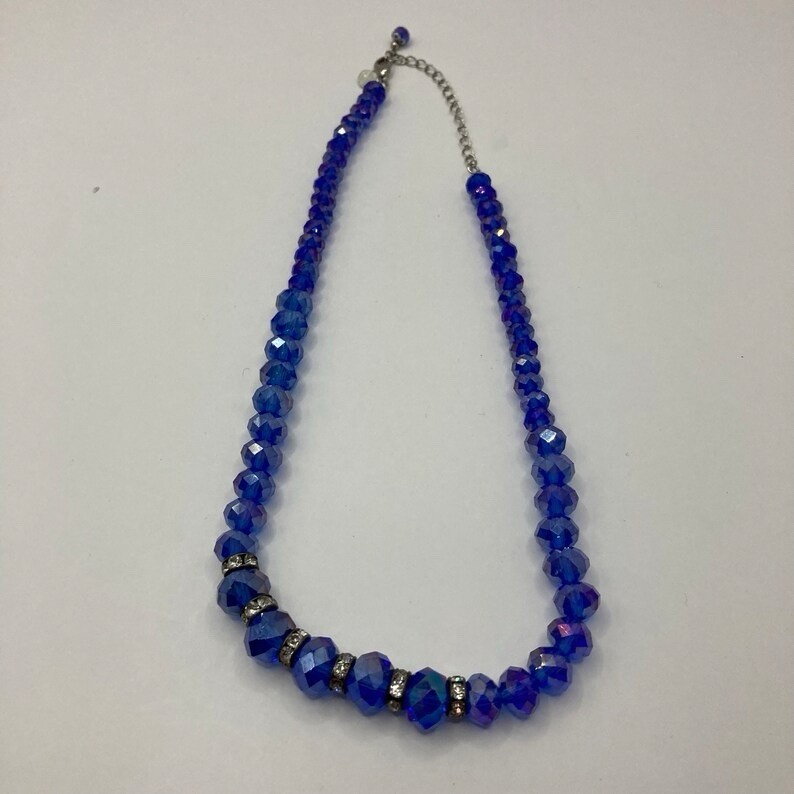 2028 Jewelry Signed Faceted Crystal Rhinestone Necklace Periwinkle Blue AB Bead