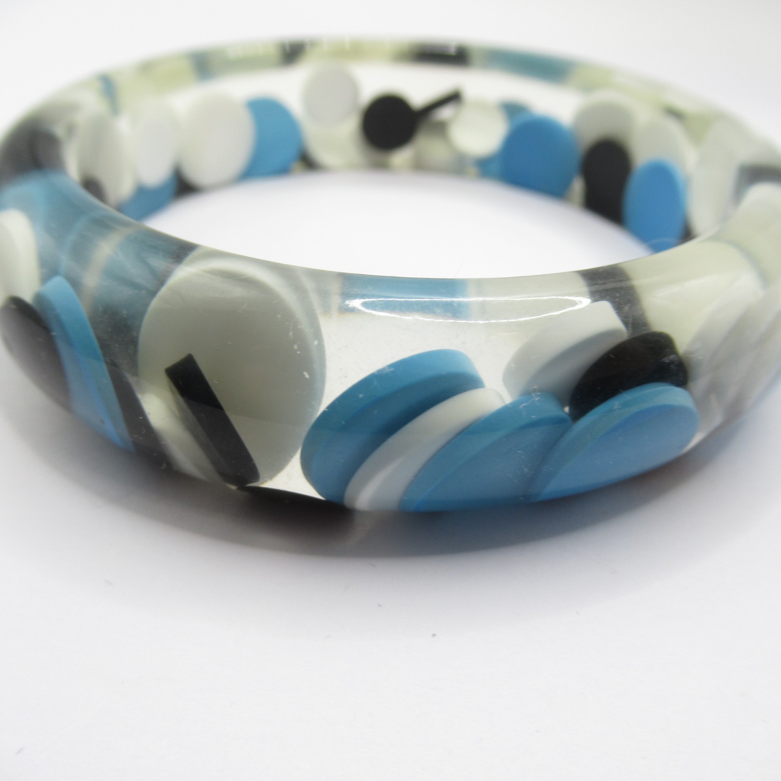 Plastic Aspirin Pill Bangle Bracelet Black White Blue Vintage