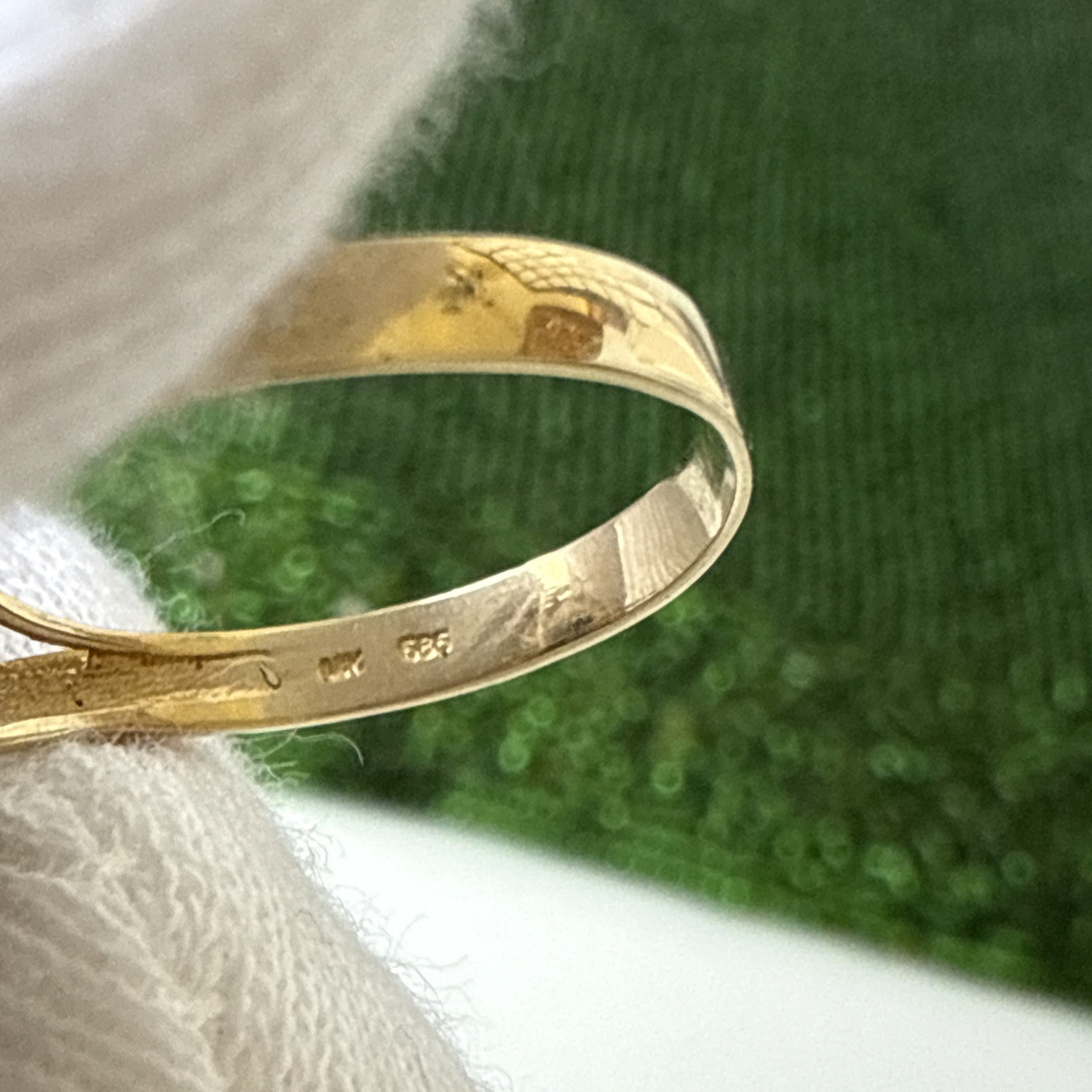 Vtg. Stamped 14K /585 Solid Yellow Gold Mosaic Opal Large Face Ring ,Sz:6.5