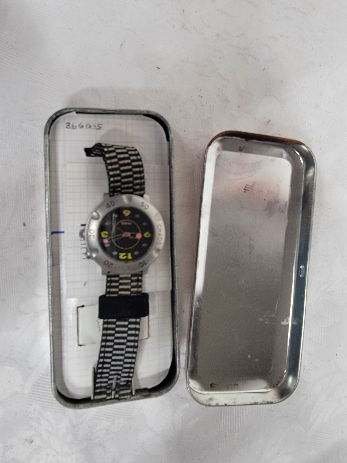 Chaos Nurse Mates Watch & Metal Box