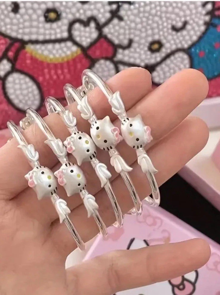 Sanrio Charming Hello Kitty Angel Design Bracelet