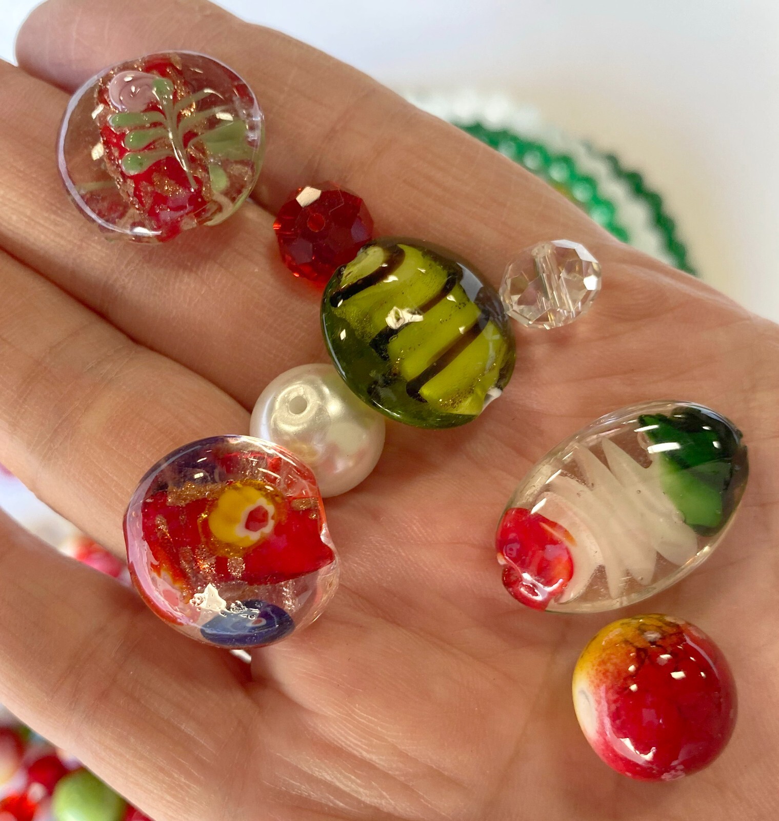 Bulk Beads for Jewelry Making 1 lb Christmas RED GREEN Glass Beads 300 pcs