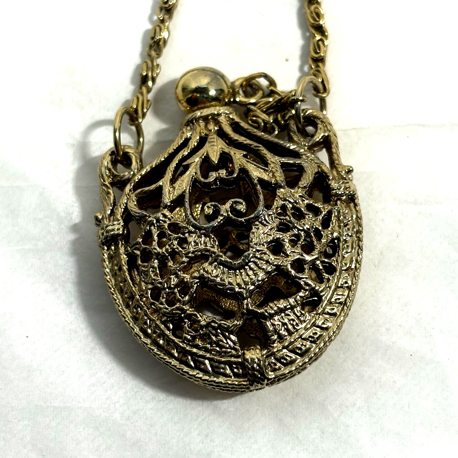 1928 Brand Art Nouveau Style Filigree Poison Flask Pendant Necklace Gold Tn 26″