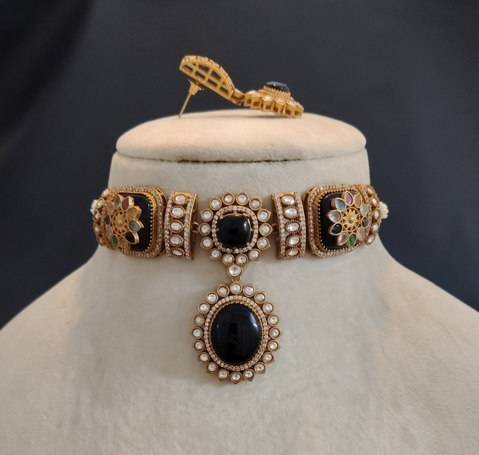 Maryam Dark Blue Kundan Choker Set Reception Jewelry Roz Jewellers.