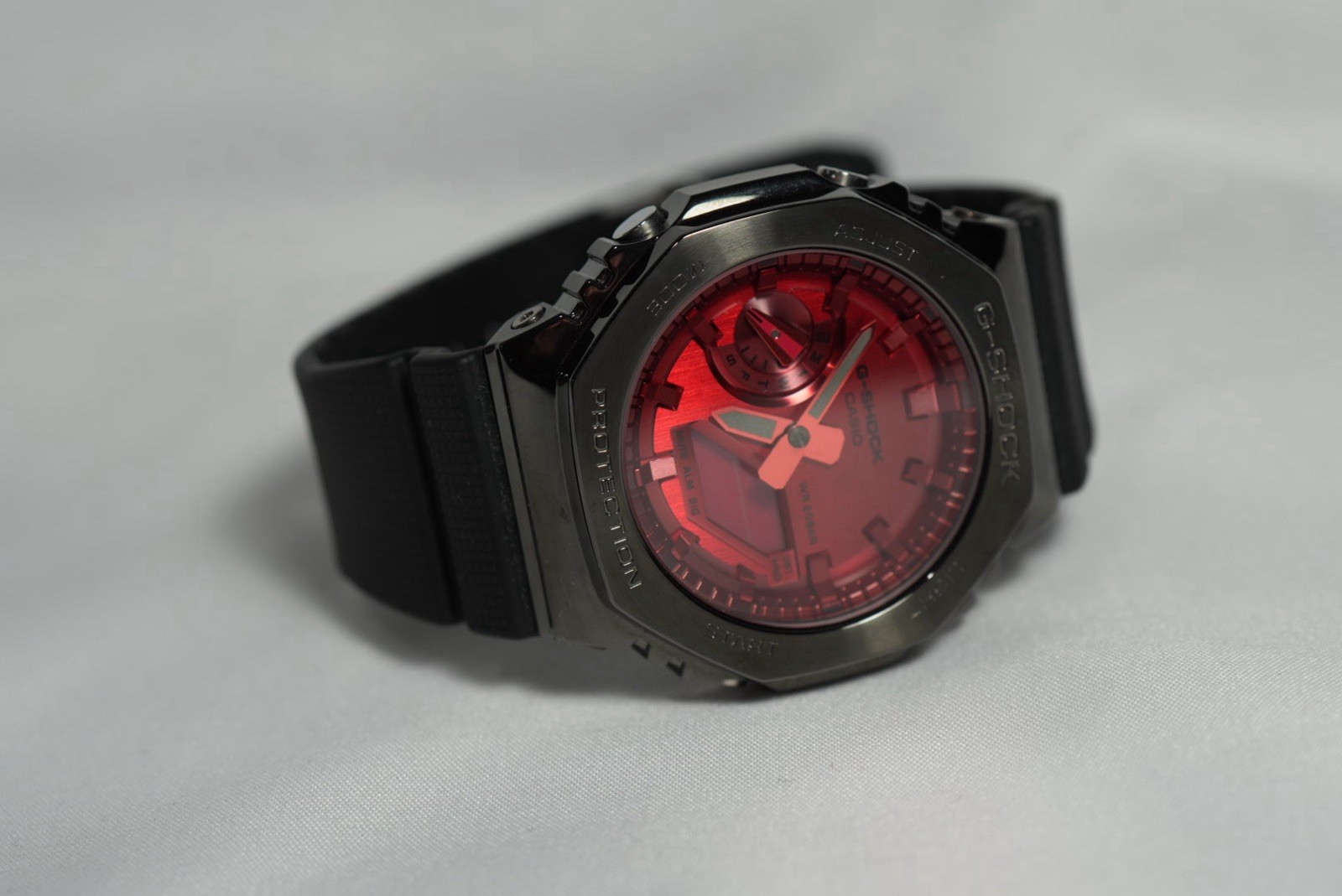 Casio G-SHOCK Men’s 200m Shock-Resist Quartz Ana-Digi Red Dial Watch