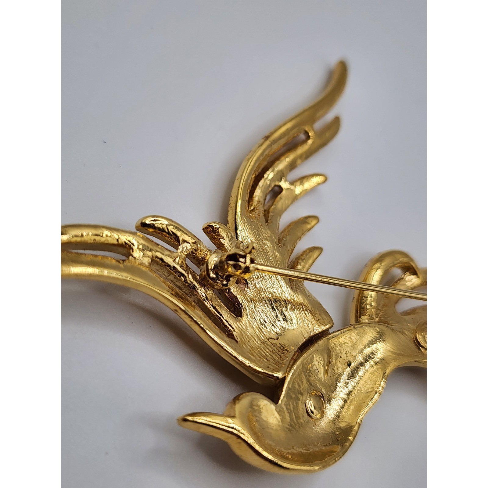 Vintage Trifari Bird of Paradise Brooch Gold Tone Pink Enamel Rhinestone Eye