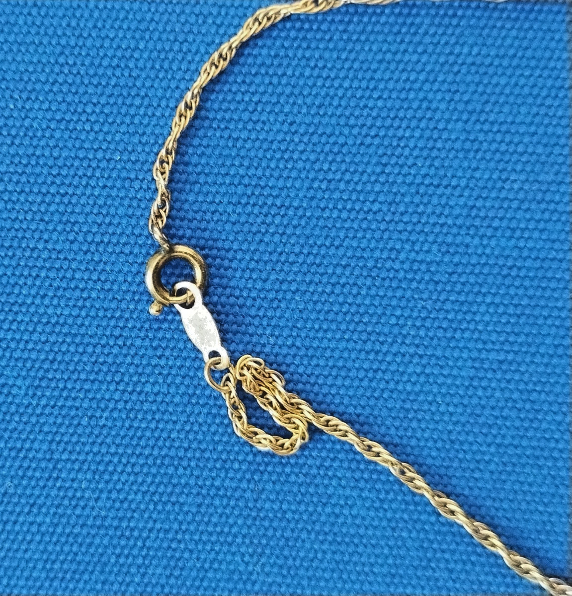 14k Gold Chian. 14 inches long, Heart Pendent 4.3 grams