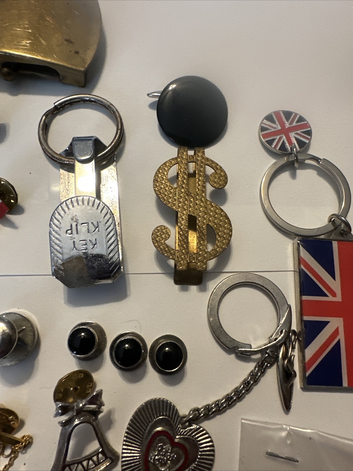 Vintage Men’s Junk Drawer Lot Cuff Links Pins Ring Money Clips #D339 60 PCS