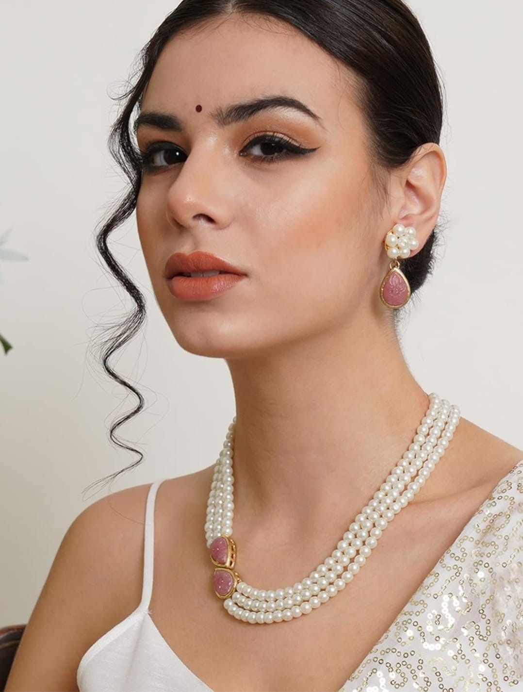 Indian bollywood imitation pearl necklace set with light brown stones for women